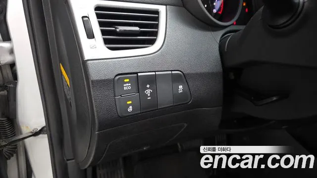 Hyundai Avante 2013 thumb 3