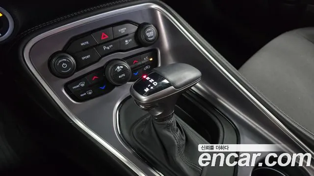 Dodge Challenger 2019 thumb 6