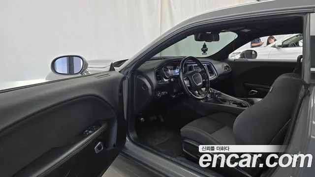 Dodge Challenger 2019 thumb 10