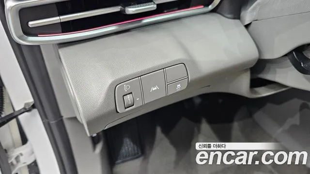 Hyundai Elantra 2022 thumb 3