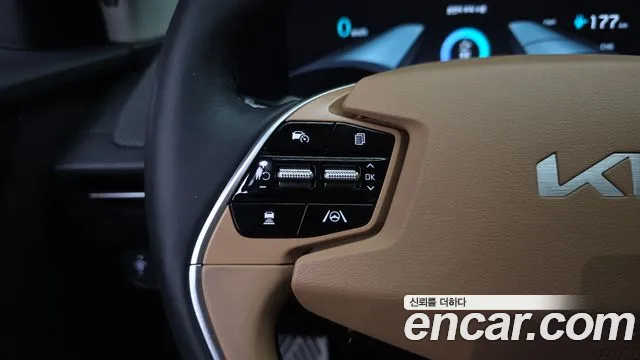 Kia EV6 2023 thumb 11