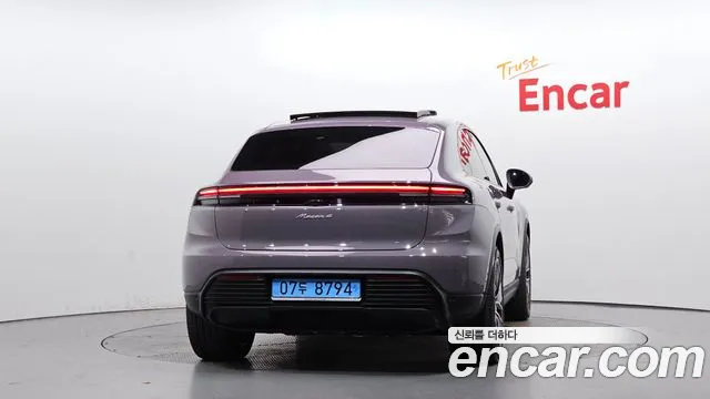 Porsche Macan EV 2025 thumb 4
