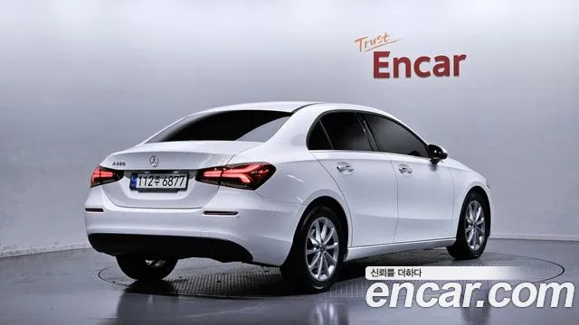 Mercedes-Benz A-Class 2020 thumb 3