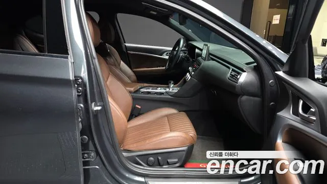 Genesis G70 2019 thumb 3