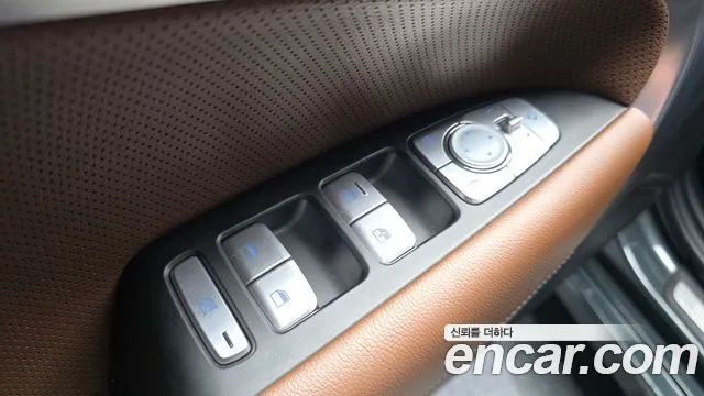 Genesis G70 2019 thumb 2