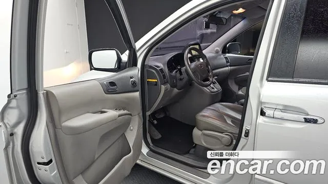 Kia Canival 2014 thumb 2