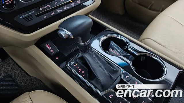 Kia Carnival 2018 thumb 6