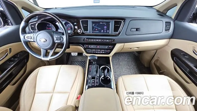 Kia Carnival 2018 thumb 9