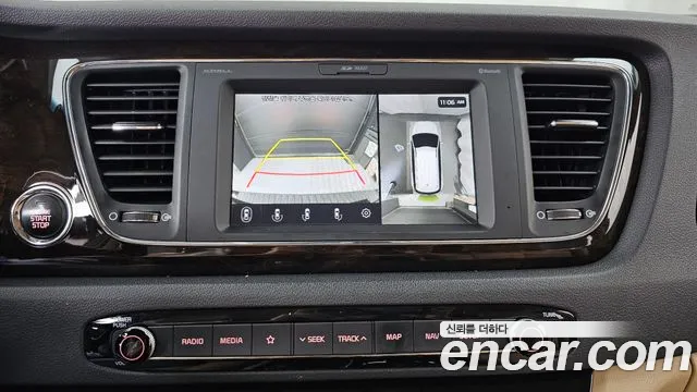 Kia Carnival 2018 thumb 10