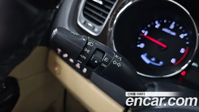 Kia Carnival 2018 thumb 2