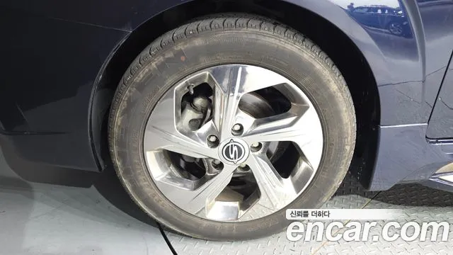 KGM Korando 2019 thumb 9