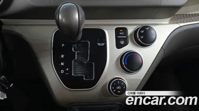 Kia Ray 2013 thumb 10