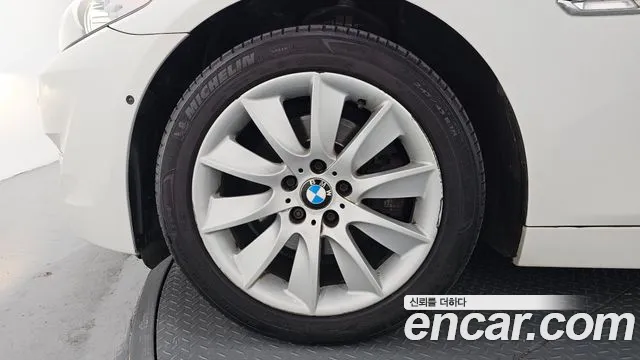 BMW 5 серии 2012 thumb 10