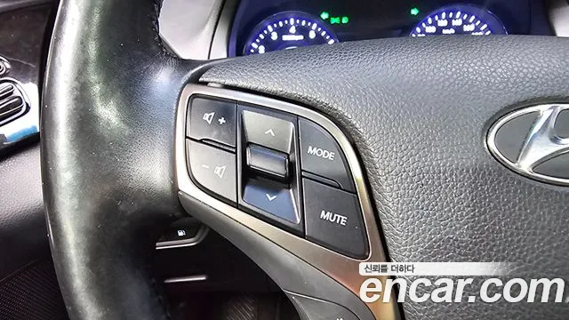 Hyundai Grandeur 2013 thumb 3