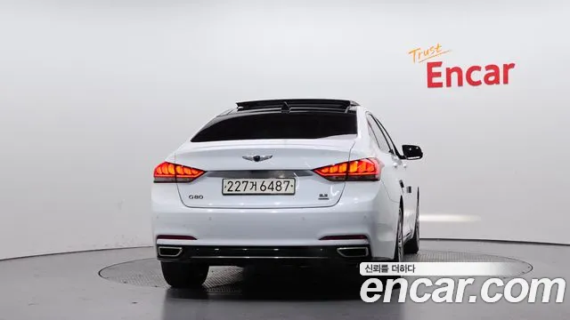 Genesis G80 2017 thumb 5
