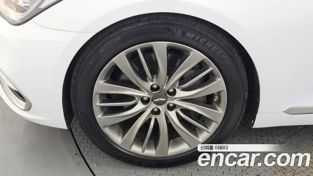 Genesis G80 2017 thumb 10