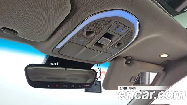 Genesis G80 2017 thumb 2