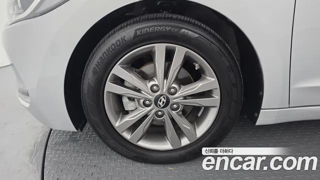 Hyundai Avante 2018 thumb 4