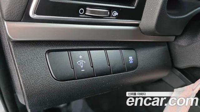 Hyundai Avante 2018 thumb 10