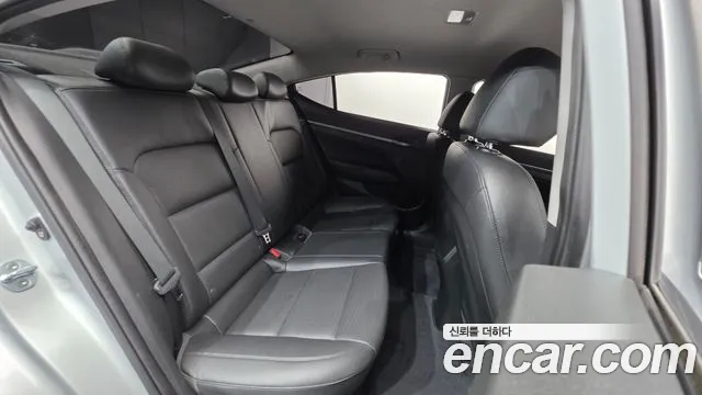 Hyundai Avante 2018 thumb 2