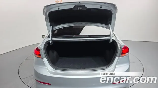 Hyundai Avante 2018 thumb 3