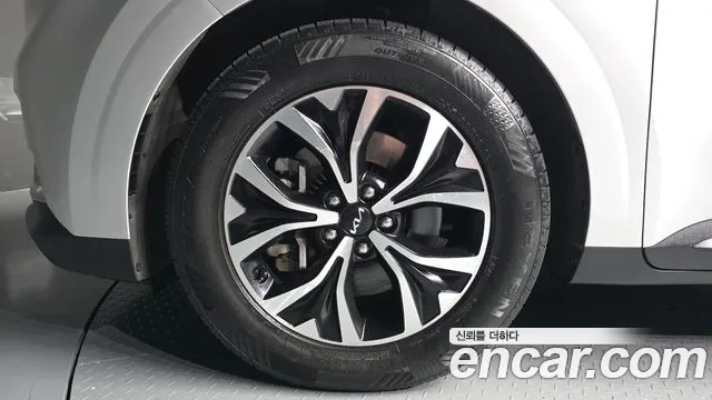 Kia Carnival 2021 thumb 7