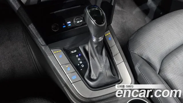 Hyundai Avante 2016 thumb 4