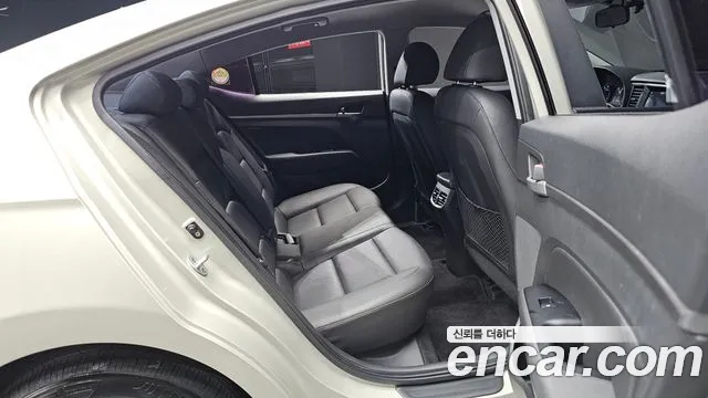 Hyundai Avante 2016 thumb 5