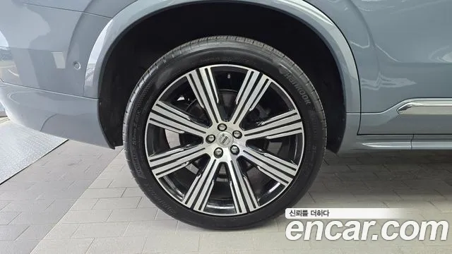 Volvo XC90 2022 thumb 11