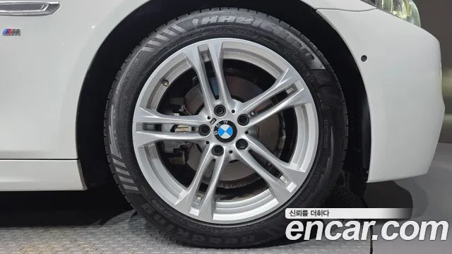 BMW 5 серии 2016 thumb 2