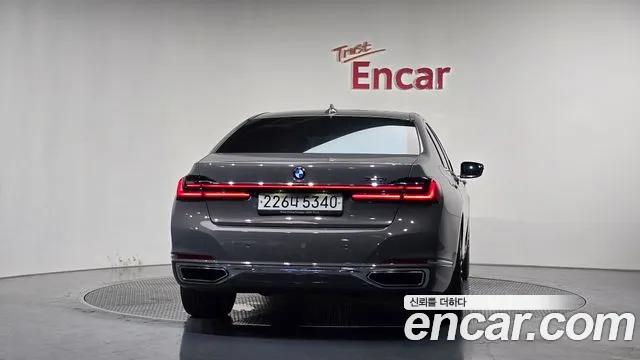 BMW 7 серии 2020 thumb 8