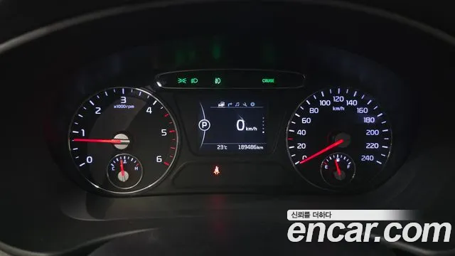 Kia Sorento 2017 thumb 10