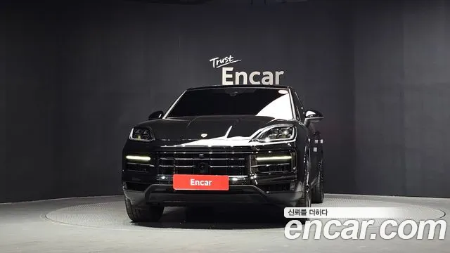 Porsche Cayenne 2025 thumb 6