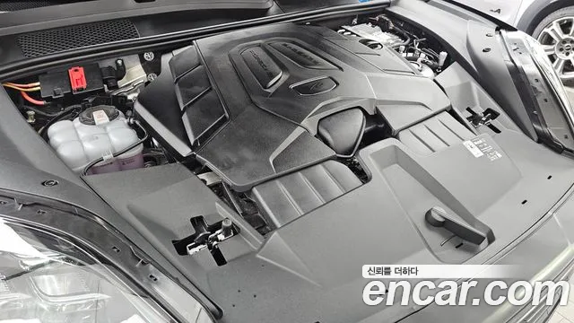 Porsche Cayenne 2025 thumb 5