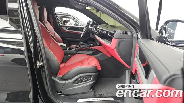 Porsche Cayenne 2025 thumb 7