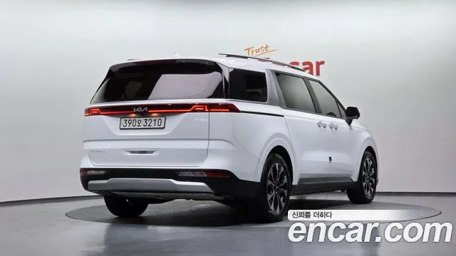 Kia Carnival 2022 thumb 2