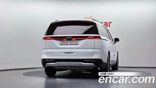 Kia Carnival 2022 thumb 4