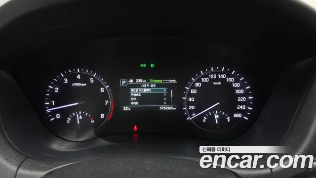 Genesis G80 2017 thumb 9