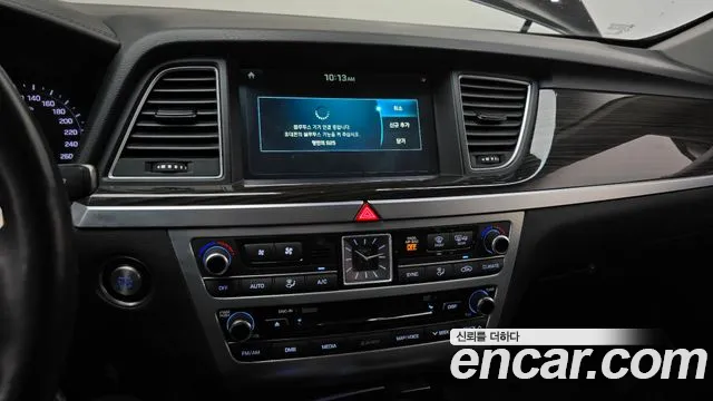 Genesis G80 2017 thumb 10
