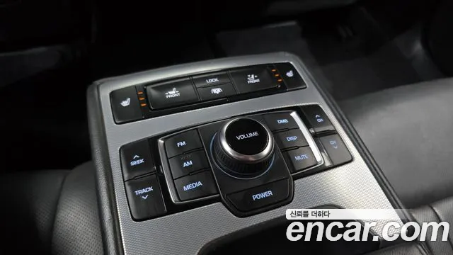 Genesis G80 2017 thumb 11