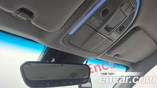 Genesis G80 2017 thumb 12