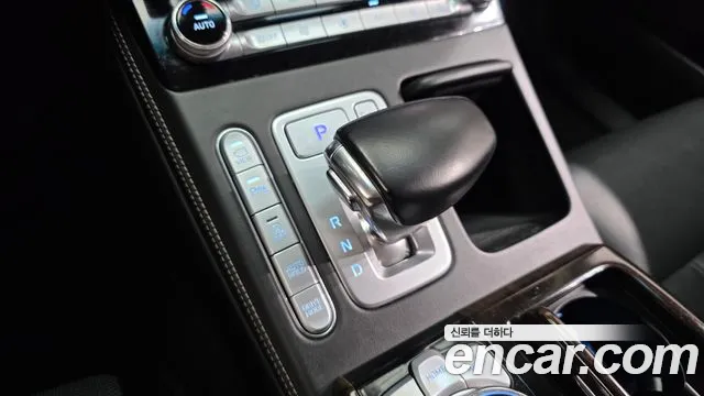 Genesis G90 2020 thumb 10
