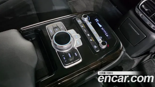 Genesis G90 2020 thumb 2