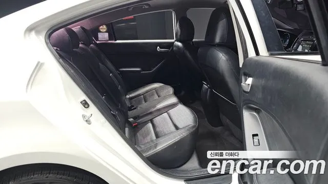 Kia K3 2016 thumb 5