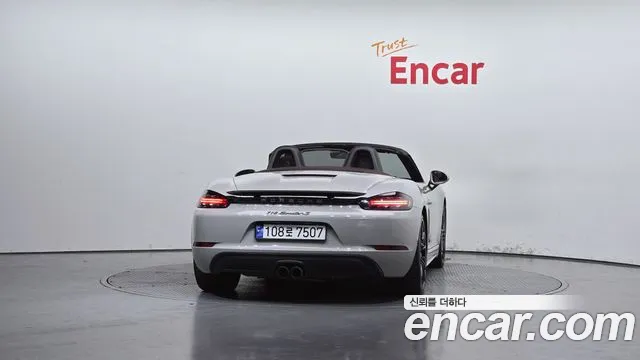 Porsche 718 Boxster 2018 thumb 12