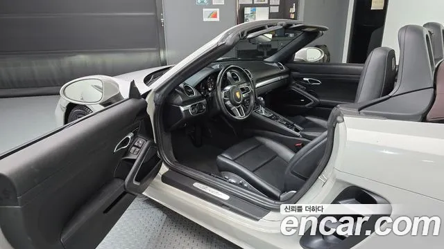 Porsche 718 Boxster 2018 thumb 9