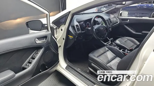 Kia K3 2016 thumb 3