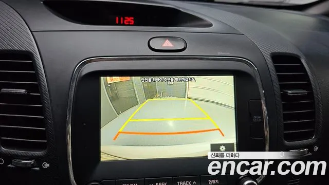 Kia K3 2016 thumb 10