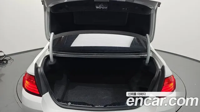 BMW 5 серии 2016 thumb 9