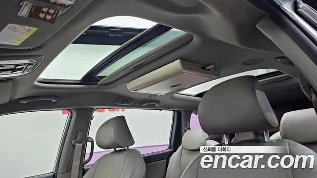 Kia Carnival 2014 thumb 3